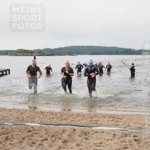 23.06.2024 - Viking Triathlon MichiJ http://msf.ph/oto/6344543 23.06.2024 10:35:52 Schwimmen 11, 42, 129, 306, 312, 529, 549, 623, 655 meine-sportfotos.de