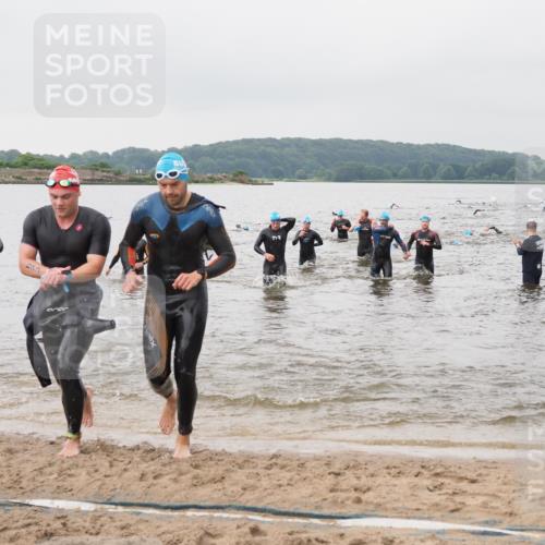 23.06.2024 - Viking Triathlon MichiJ http://msf.ph/oto/6344554 23.06.2024 10:35:53 Schwimmen 11, 42, 129, 306, 312, 529, 549, 623, 655 meine-sportfotos.de