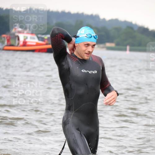 23.06.2024 - Viking Triathlon H.Heesch http://msf.ph/oto/6344571 23.06.2024 10:39:27 Schwimmen 40, 68, 131, 194, 405, 427, 435 meine-sportfotos.de