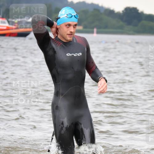23.06.2024 - Viking Triathlon H.Heesch http://msf.ph/oto/6344574 23.06.2024 10:39:27 Schwimmen 40, 68, 131, 194, 405, 427, 435 meine-sportfotos.de