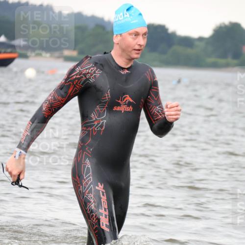 23.06.2024 - Viking Triathlon H.Heesch http://msf.ph/oto/6344583 23.06.2024 10:39:46 Schwimmen 33, 91, 193, 319, 535 meine-sportfotos.de