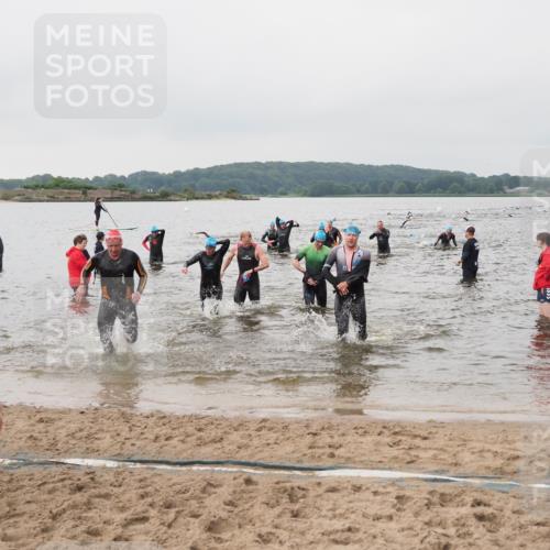23.06.2024 - Viking Triathlon MichiJ http://msf.ph/oto/6344587 23.06.2024 10:36:01 Schwimmen 11, 42, 300, 312, 327, 517, 549, 655 meine-sportfotos.de