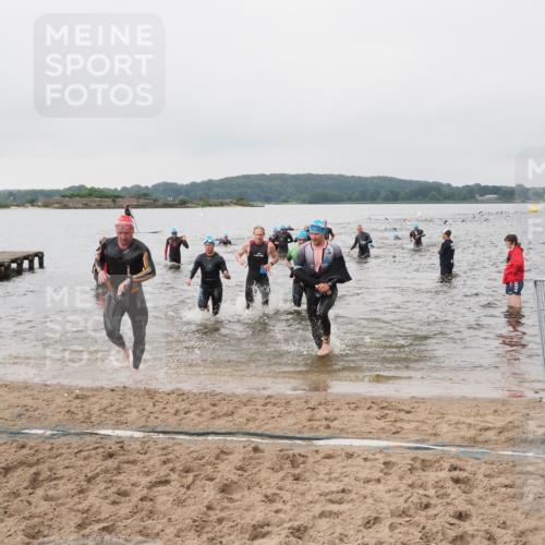 23.06.2024 - Viking Triathlon MichiJ http://msf.ph/oto/6344597 23.06.2024 10:36:02 Schwimmen 11, 42, 300, 312, 327, 517, 549, 655 meine-sportfotos.de