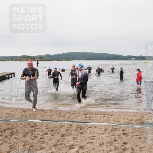 23.06.2024 - Viking Triathlon MichiJ http://msf.ph/oto/6344602 23.06.2024 10:36:02 Schwimmen 11, 42, 300, 312, 327, 517, 549, 655 meine-sportfotos.de