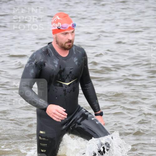 23.06.2024 - Viking Triathlon H.Heesch http://msf.ph/oto/6344618 23.06.2024 10:40:12 Schwimmen 24, 136, 204, 214, 230, 355, 648 meine-sportfotos.de