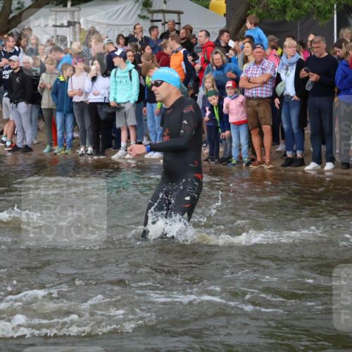 23.06.2024 - Viking Triathlon H.Heesch http://msf.ph/oto/6344620 23.06.2024 10:06:29 Schwimmen 18, 59, 70, 113, 176, 217, 247, 284, 290, 307, 371, 373, 378, 444, 505, 508, 515, 644 meine-sportfotos.de