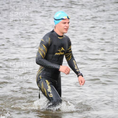 23.06.2024 - Viking Triathlon H.Heesch http://msf.ph/oto/6344625 23.06.2024 10:40:14 Schwimmen 24, 136, 146, 214, 230, 355, 445, 648 meine-sportfotos.de