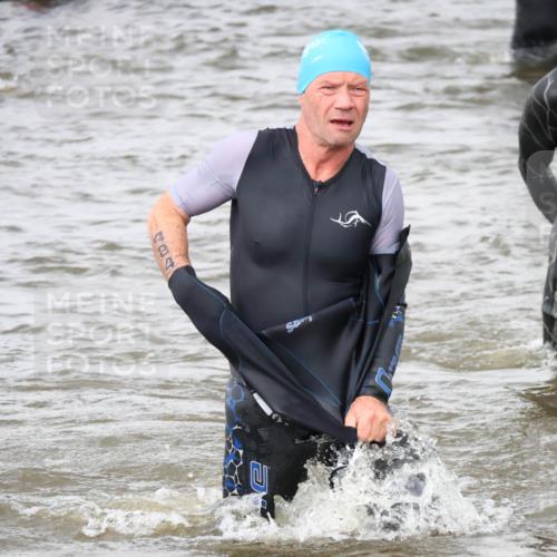 23.06.2024 - Viking Triathlon H.Heesch http://msf.ph/oto/6344650 23.06.2024 10:40:21 Schwimmen 146, 355, 374, 445, 484 meine-sportfotos.de