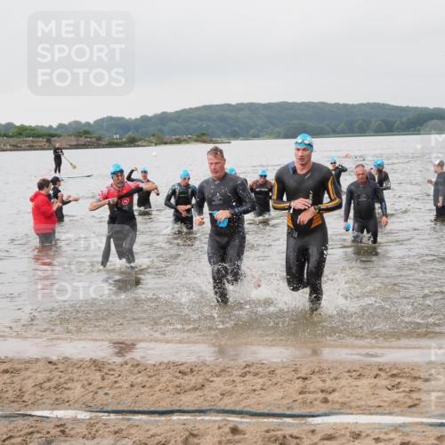 23.06.2024 - Viking Triathlon MichiJ http://msf.ph/oto/6344662 23.06.2024 10:36:12 Schwimmen 34, 48, 186, 197, 254, 280, 291, 300, 327, 361, 372 meine-sportfotos.de