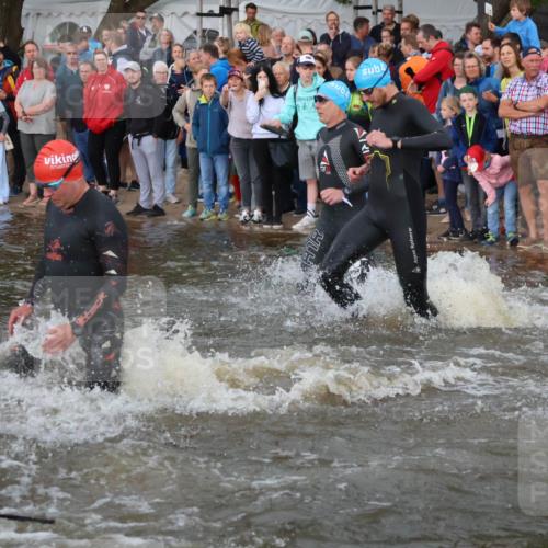 23.06.2024 - Viking Triathlon H.Heesch http://msf.ph/oto/6344663 23.06.2024 10:06:38 Schwimmen 45, 70, 147, 170, 207, 244, 247, 252, 290, 356, 373, 378, 444, 448, 476, 633, 634, 635 meine-sportfotos.de