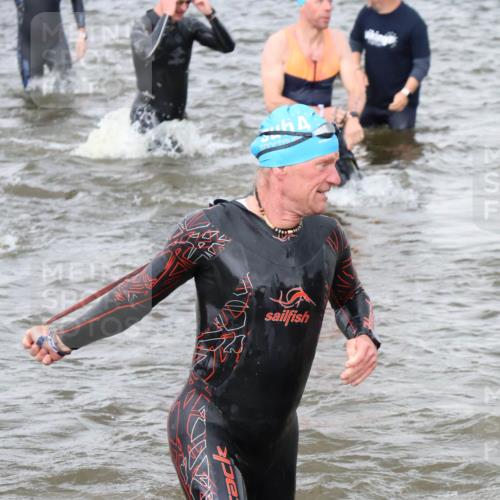 23.06.2024 - Viking Triathlon H.Heesch http://msf.ph/oto/6344675 23.06.2024 10:40:39 Schwimmen 205, 297, 314, 440, 531, 543 meine-sportfotos.de