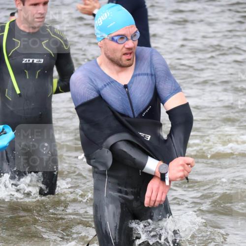 23.06.2024 - Viking Triathlon H.Heesch http://msf.ph/oto/6344682 23.06.2024 10:40:43 Schwimmen 28, 205, 297, 314, 440, 461, 543 meine-sportfotos.de