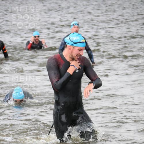 23.06.2024 - Viking Triathlon H.Heesch http://msf.ph/oto/6344686 23.06.2024 10:40:47 Schwimmen 28, 205, 297, 314, 420, 461, 525 meine-sportfotos.de
