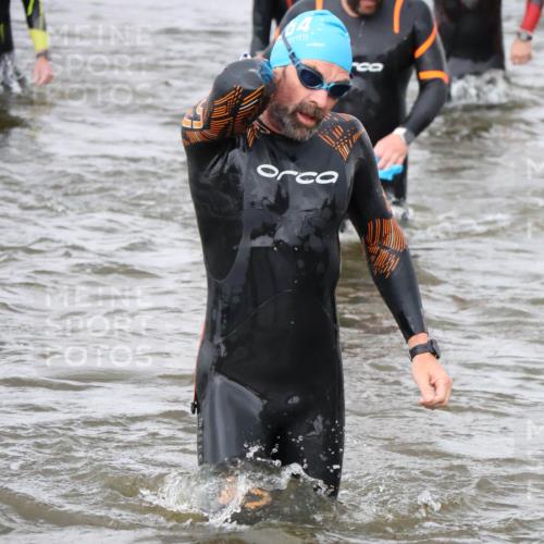 23.06.2024 - Viking Triathlon H.Heesch http://msf.ph/oto/6344710 23.06.2024 10:41:00 Schwimmen 90, 135, 180, 367, 449, 525, 634 meine-sportfotos.de
