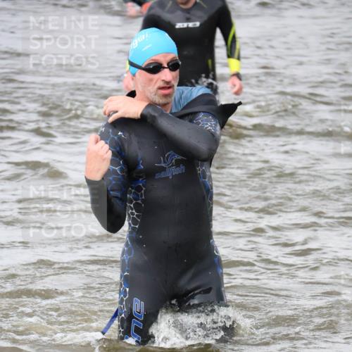 23.06.2024 - Viking Triathlon H.Heesch http://msf.ph/oto/6344713 23.06.2024 10:41:02 Schwimmen 90, 135, 167, 180, 367, 449, 450, 634 meine-sportfotos.de