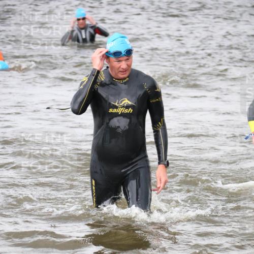 23.06.2024 - Viking Triathlon H.Heesch http://msf.ph/oto/6344721 23.06.2024 10:41:06 Schwimmen 90, 135, 167, 180, 344, 367, 449, 450, 634 meine-sportfotos.de