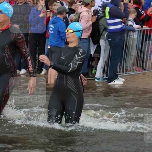 23.06.2024 - Viking Triathlon H.Heesch http://msf.ph/oto/6344722 23.06.2024 10:06:45 Schwimmen 45, 49, 170, 207, 222, 243, 244, 252, 356, 418, 448, 476, 519, 536, 635 meine-sportfotos.de