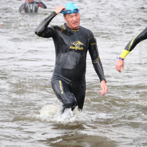 23.06.2024 - Viking Triathlon H.Heesch http://msf.ph/oto/6344729 23.06.2024 10:41:06 Schwimmen 90, 135, 167, 180, 344, 367, 449, 450, 634 meine-sportfotos.de