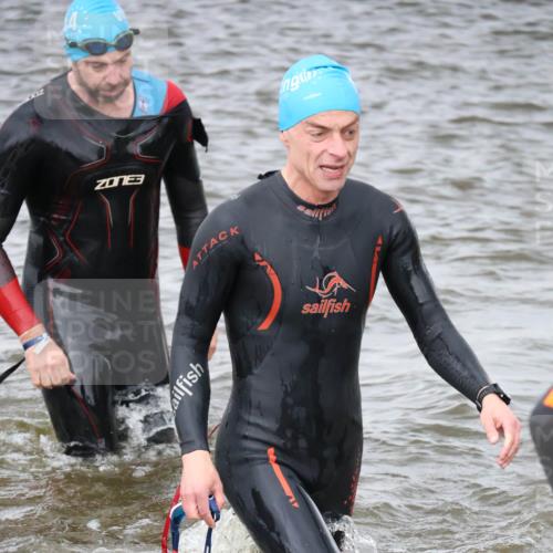 23.06.2024 - Viking Triathlon H.Heesch http://msf.ph/oto/6344747 23.06.2024 10:41:11 Schwimmen 38, 90, 135, 138, 167, 288, 344, 367, 450, 512, 634 meine-sportfotos.de