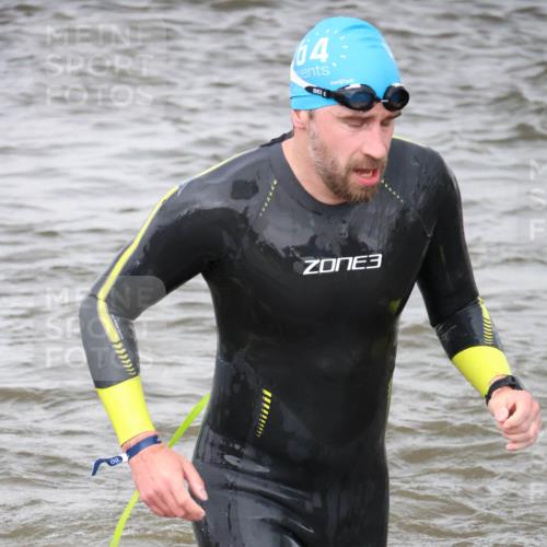 23.06.2024 - Viking Triathlon H.Heesch http://msf.ph/oto/6344753 23.06.2024 10:41:13 Schwimmen 38, 135, 138, 167, 288, 344, 450, 512 meine-sportfotos.de