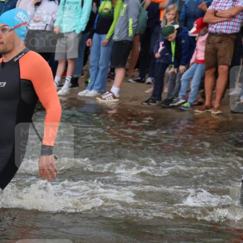 23.06.2024 - Viking Triathlon H.Heesch http://msf.ph/oto/6344755 23.06.2024 10:06:50 Schwimmen 49, 109, 156, 165, 222, 243, 281, 356, 391, 418, 439, 448, 519, 536 meine-sportfotos.de