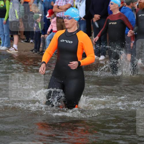 23.06.2024 - Viking Triathlon H.Heesch http://msf.ph/oto/6344758 23.06.2024 10:06:51 Schwimmen 49, 109, 156, 165, 222, 243, 281, 391, 418, 439, 519, 536, 602 meine-sportfotos.de