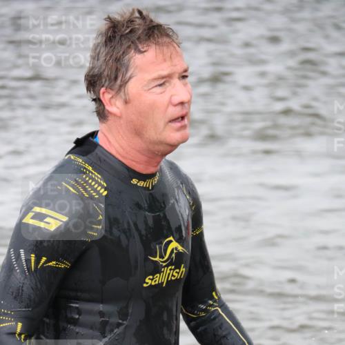 23.06.2024 - Viking Triathlon H.Heesch http://msf.ph/oto/6344760 23.06.2024 10:41:16 Schwimmen 38, 138, 174, 288, 344, 512 meine-sportfotos.de