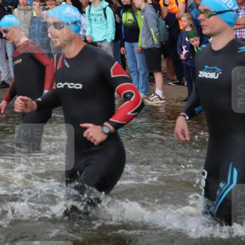 23.06.2024 - Viking Triathlon H.Heesch http://msf.ph/oto/6344775 23.06.2024 10:06:55 Schwimmen 19, 49, 79, 109, 156, 165, 221, 222, 243, 281, 341, 384, 391, 418, 439, 519, 536, 602 meine-sportfotos.de