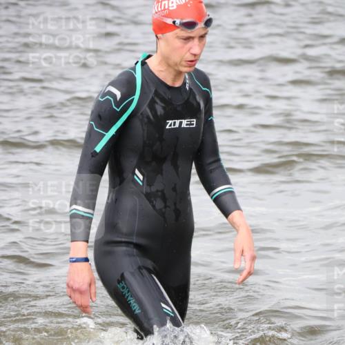 23.06.2024 - Viking Triathlon H.Heesch http://msf.ph/oto/6344776 23.06.2024 10:41:24 Schwimmen 38, 174, 419, 610 meine-sportfotos.de