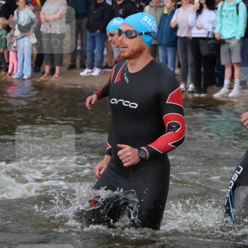 23.06.2024 - Viking Triathlon H.Heesch http://msf.ph/oto/6344777 23.06.2024 10:06:56 Schwimmen 19, 79, 109, 156, 165, 221, 243, 281, 341, 384, 391, 439, 602 meine-sportfotos.de