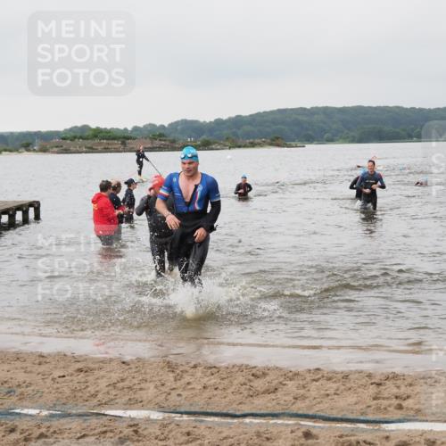 23.06.2024 - Viking Triathlon MichiJ http://msf.ph/oto/6344809 23.06.2024 10:36:32 Schwimmen 326, 653 meine-sportfotos.de