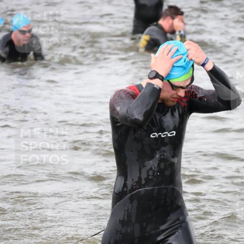 23.06.2024 - Viking Triathlon H.Heesch http://msf.ph/oto/6344819 23.06.2024 10:41:48 Schwimmen 251, 287 meine-sportfotos.de