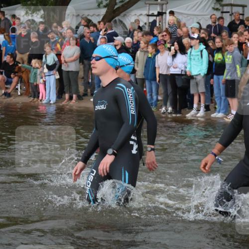 23.06.2024 - Viking Triathlon H.Heesch http://msf.ph/oto/6344820 23.06.2024 10:07:02 Schwimmen 19, 79, 80, 221, 241, 325, 341, 384, 441, 479, 513, 525, 526, 547, 602, 615, 647 meine-sportfotos.de