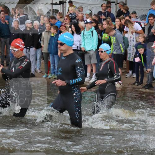 23.06.2024 - Viking Triathlon H.Heesch http://msf.ph/oto/6344831 23.06.2024 10:07:04 Schwimmen 19, 79, 80, 221, 241, 325, 341, 346, 384, 441, 479, 513, 525, 526, 547, 615, 647 meine-sportfotos.de