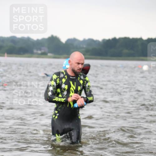 23.06.2024 - Viking Triathlon H.Heesch http://msf.ph/oto/6344846 23.06.2024 10:42:01 Schwimmen 133, 171, 437, 522, 647 meine-sportfotos.de