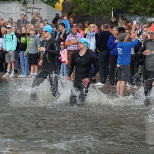 23.06.2024 - Viking Triathlon H.Heesch http://msf.ph/oto/6344851 23.06.2024 10:07:07 Schwimmen 80, 121, 169, 241, 325, 346, 376, 441, 479, 513, 525, 526, 547, 615, 631, 647 meine-sportfotos.de