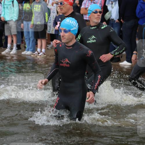 23.06.2024 - Viking Triathlon H.Heesch http://msf.ph/oto/6344858 23.06.2024 10:07:09 Schwimmen 80, 121, 169, 241, 285, 325, 346, 376, 380, 441, 479, 513, 525, 526, 547, 615, 631, 647 meine-sportfotos.de