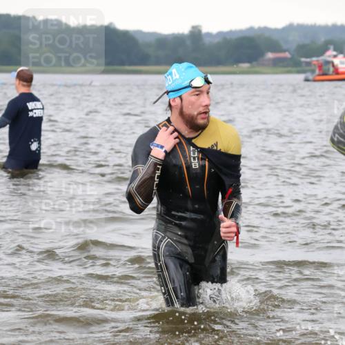 23.06.2024 - Viking Triathlon H.Heesch http://msf.ph/oto/6344862 23.06.2024 10:42:12 Schwimmen 27, 93, 133, 210, 271, 320, 321, 497, 522, 647 meine-sportfotos.de