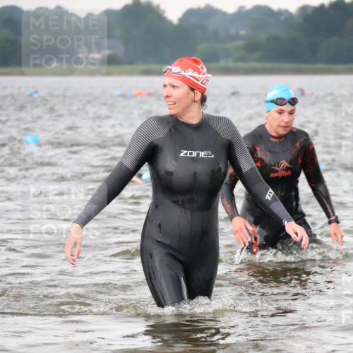 23.06.2024 - Viking Triathlon H.Heesch http://msf.ph/oto/6344888 23.06.2024 10:42:28 Schwimmen 352 meine-sportfotos.de