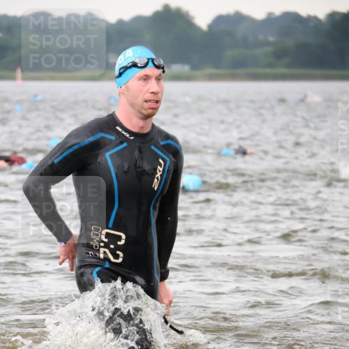 23.06.2024 - Viking Triathlon H.Heesch http://msf.ph/oto/6344895 23.06.2024 10:42:30 Schwimmen 115, 352, 639 meine-sportfotos.de