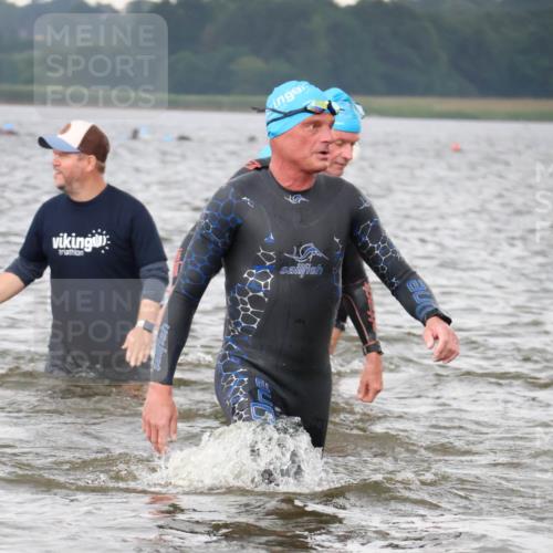 23.06.2024 - Viking Triathlon H.Heesch http://msf.ph/oto/6344941 23.06.2024 10:43:01 Schwimmen 67, 152, 163, 172, 196, 222, 338, 471, 489 meine-sportfotos.de