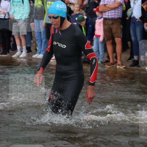 23.06.2024 - Viking Triathlon H.Heesch http://msf.ph/oto/6344945 23.06.2024 10:07:34 Schwimmen 52, 56, 57, 81, 159, 201, 227, 248, 333, 397, 411, 504, 609, 625, 629, 637 meine-sportfotos.de
