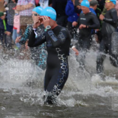 23.06.2024 - Viking Triathlon H.Heesch http://msf.ph/oto/6344959 23.06.2024 10:07:36 Schwimmen 52, 56, 81, 201, 227, 333, 397, 504, 609, 625, 637 meine-sportfotos.de