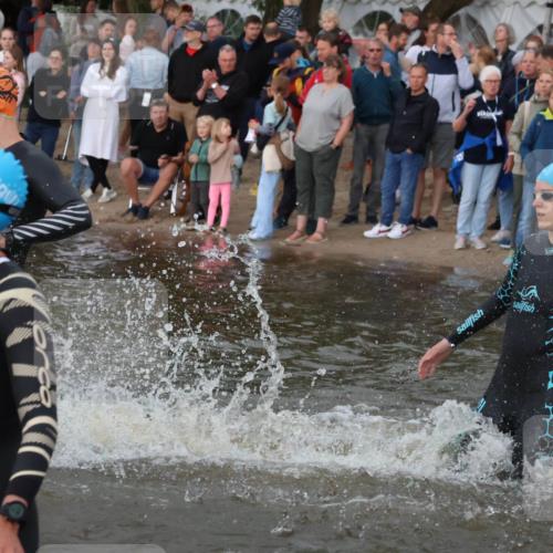 23.06.2024 - Viking Triathlon H.Heesch http://msf.ph/oto/6344966 23.06.2024 10:07:37 Schwimmen 47, 52, 56, 81, 154, 201, 227, 333, 339, 397, 504, 609, 625, 637 meine-sportfotos.de