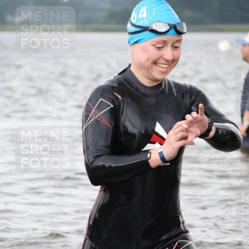 23.06.2024 - Viking Triathlon H.Heesch http://msf.ph/oto/6344978 23.06.2024 10:43:18 Schwimmen 187, 239, 268, 277, 323, 392, 466, 508 meine-sportfotos.de