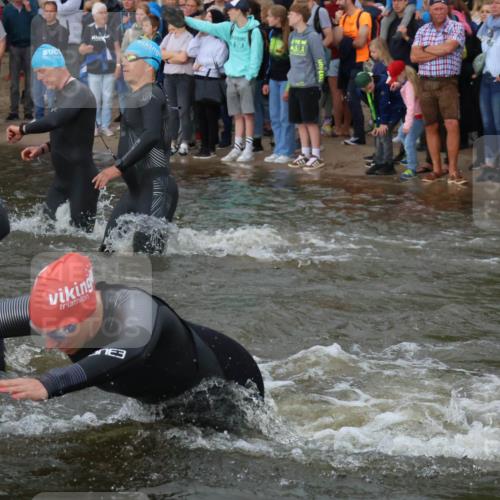 23.06.2024 - Viking Triathlon H.Heesch http://msf.ph/oto/6344981 23.06.2024 10:07:39 Schwimmen 47, 52, 56, 81, 154, 201, 227, 274, 333, 339, 379, 397, 504, 609, 625, 637 meine-sportfotos.de