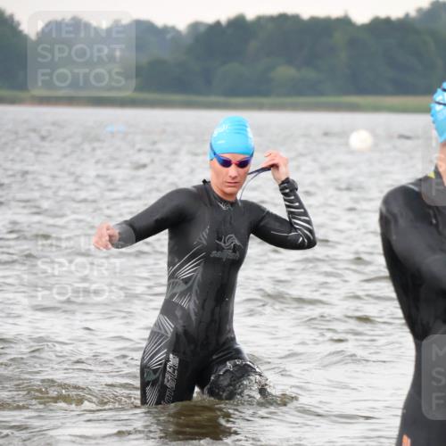 23.06.2024 - Viking Triathlon H.Heesch http://msf.ph/oto/6344993 23.06.2024 10:43:25 Schwimmen 65, 239, 323, 508, 633 meine-sportfotos.de