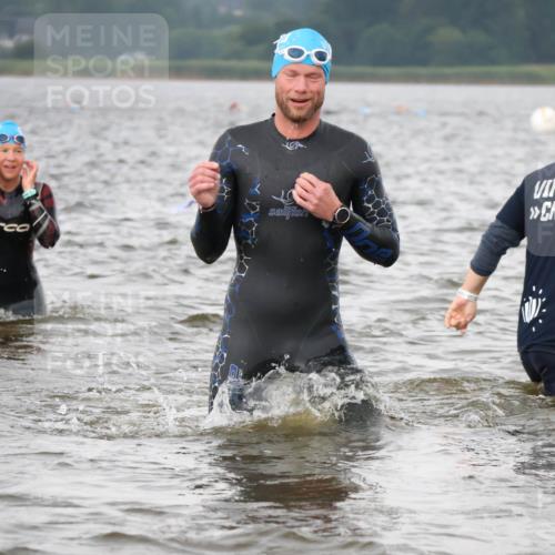 23.06.2024 - Viking Triathlon H.Heesch http://msf.ph/oto/6345010 23.06.2024 10:43:36 Schwimmen 17, 347, 381, 496, 537, 633 meine-sportfotos.de