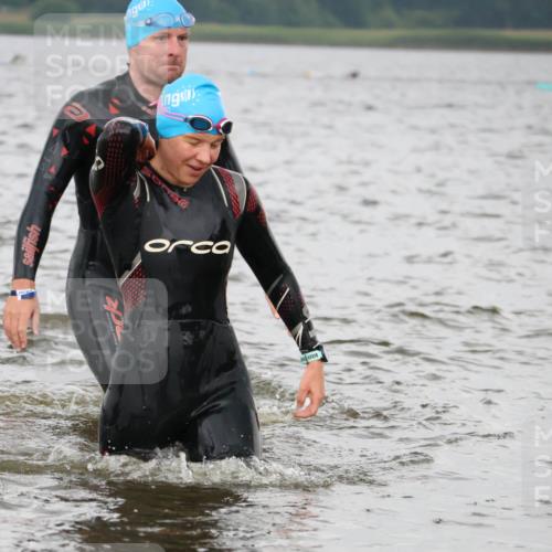 23.06.2024 - Viking Triathlon H.Heesch http://msf.ph/oto/6345035 23.06.2024 10:43:46 Schwimmen 17, 286, 381, 431 meine-sportfotos.de