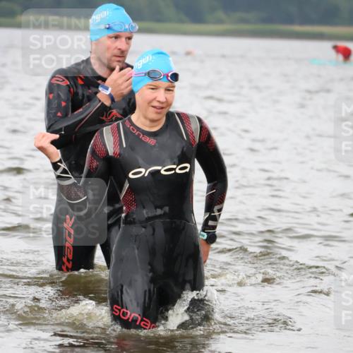 23.06.2024 - Viking Triathlon H.Heesch http://msf.ph/oto/6345040 23.06.2024 10:43:47 Schwimmen 17, 286, 381, 431 meine-sportfotos.de